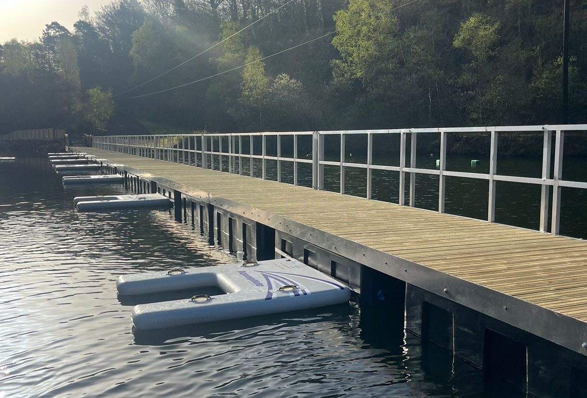 Floating dock walkway and marina finger pontoon